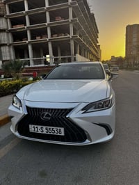 لكزس ES 300h موديل2022 وارد امريكي حادث بابتين جهة السايق تبديل   وربع...