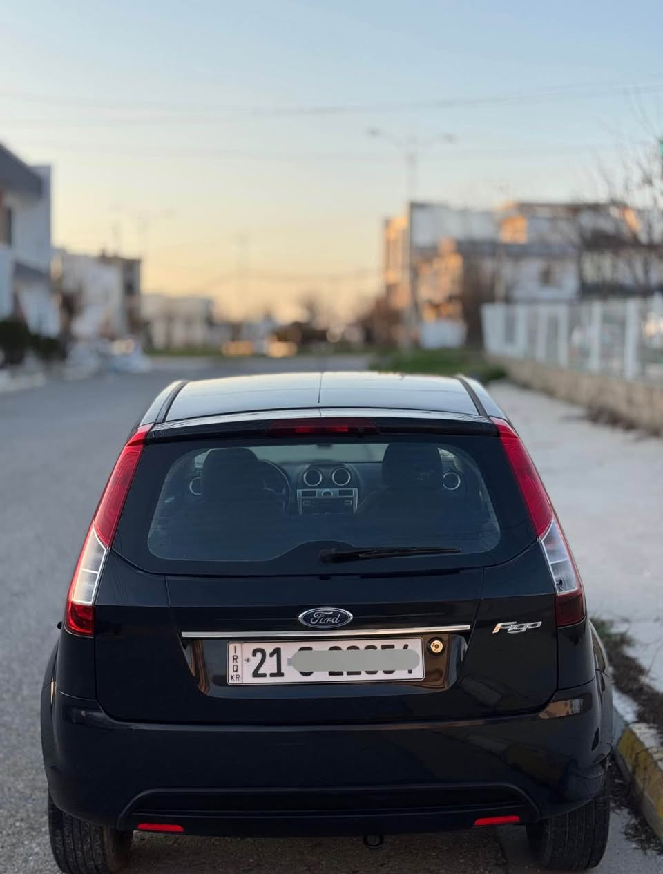 سەرەتا بە ناوی خوای گەورە و میهرەبان
فۆرد فیگۆ جانتا
مۆدیل 2015
رەنگی ڕەشی قەتران
مواسفات خلیجی  گیر تۆماتیک و جام کارەبایی و دەبل گیچ و دەبل ایرباگ و قفل مرکزی و تەبرید گەرم و سارد و گەرم بەشەرت
نموونە لە جوانی و پاکی
گیر و مەکینە و کارەبایی و تەبرید و تەقە و رەقە و تندوتۆلی بەشەرت
گیر و مەکینەی بەشەرت نەکراوەتەوە
مەکینەی کراوەتەوە بۆ واتەرپەمپ
دوکەل و بوخار و سەرف و چەوری بەشەرت تەپەی گیری بەشەرت
پارچەیەک و پەڵەیەکی بۆیاخە ناوگرتنی نیە ، بێ دەعم
کالبوونەوەی نیە
پیش و دوای کەپسە سەقف و شان و شوشەیە
٤ تایە و ویلی لۆکی بیلادی لە ژێرە 
سەنەوی و ژینگە و ڕێگاو بانی تازەیە تا کۆتایی 2028
ماڵی دۆستە و دیناریک مەسرەفی نیە
بۆ عەیب و عار پرسیار مەکە.!
شوێن سلێمانی 
📱***********
Whatsapp_viber السليمانية, العراق
