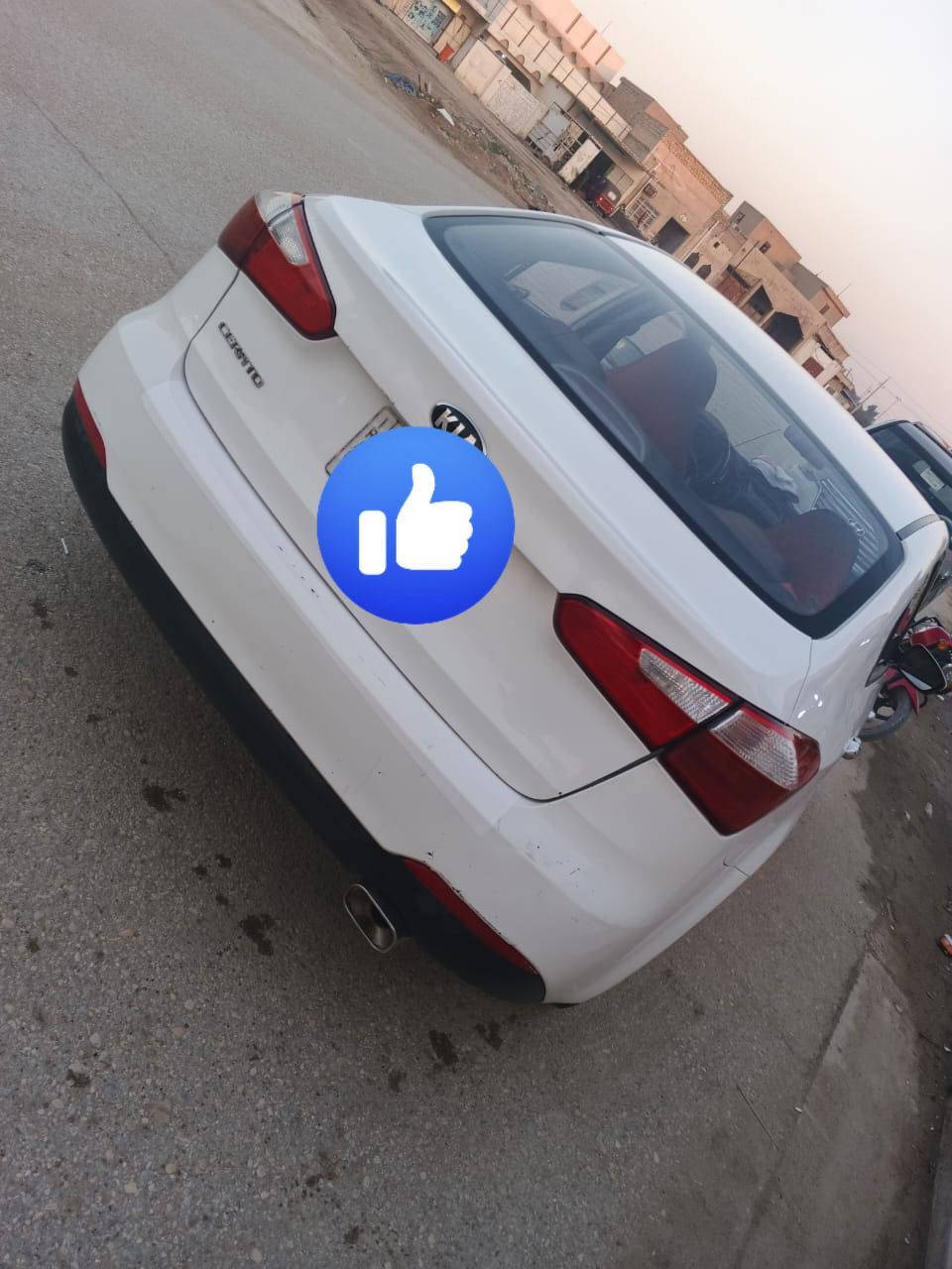 بسم الله 
كيا سيراتو 2015 خليجي 
رقم واسط 
شرط التحويل
تحكم ستيرن 
داخل لونين
تدفئة تبريد بشرط
حداديه جديده  
تخم تاير 
كهربائيات كلها شغالة
تدفئه تبريد مكفول 
مكفولة من الصبغ
بيها بارد جاملغ  بالهلال قليل وبارد جاملغ امامي شبر 
السعر 120 وبيها مجال بسيط
*********** مكان سياره واسط نعمانيه
