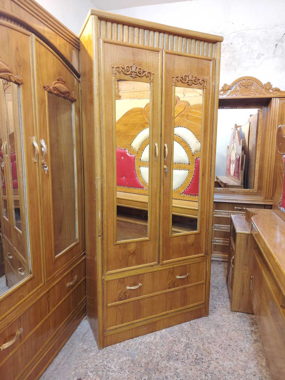 غرفه مستخدمه تزكام 6باب نضافه فول  مديل حديث صاج  معرض ابو عقيل ميسان حي رساله شارع ماطور قرب صيدليه حازم ***********((نشتري جميع الغرف))
