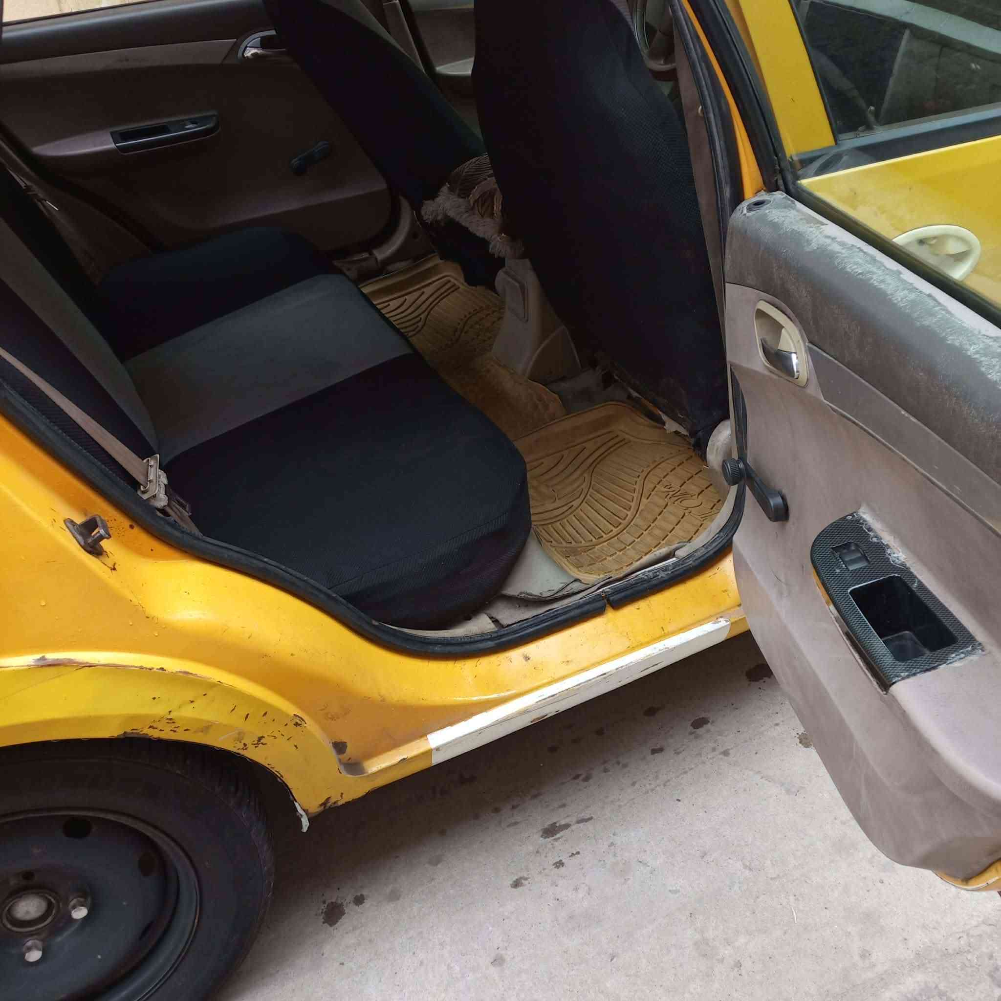 السلام عليكم ورحمة الله
ليفان للبيع موديل 2010
كير ومحرك كورلا 
رقم الماني 
بيها كابون بانزين بيها تدفئه السعر 22بيها مجال بصيط هذا رقمي للشاري ***********
***********
