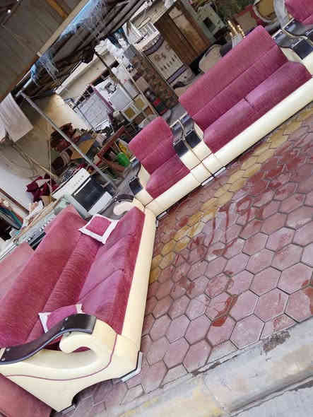 تخم تركي تركي عشر مقاعد مستعمل نضيف وثكيل العنوان العزيزيه منطقة باب الحاره للمراسلة *********** يوجد واتساب وماسنجر وتوصيل بل الاجره
