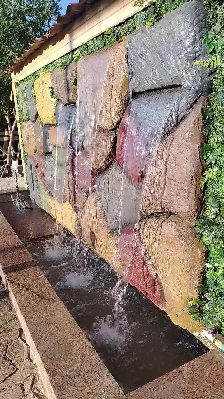 نعمل انواع الشلالات الثابته والمتحركه بحجام الصغيره والكبيره وديكورات للجداريات شوايات محجرات  عرانيص تصاميم حجر تصاميم خشب فطر  ما عليك الى مراسلة الصفحه أختكم أم محمد للتواصل *********** https://www.facebook.com/SHALAL88/
