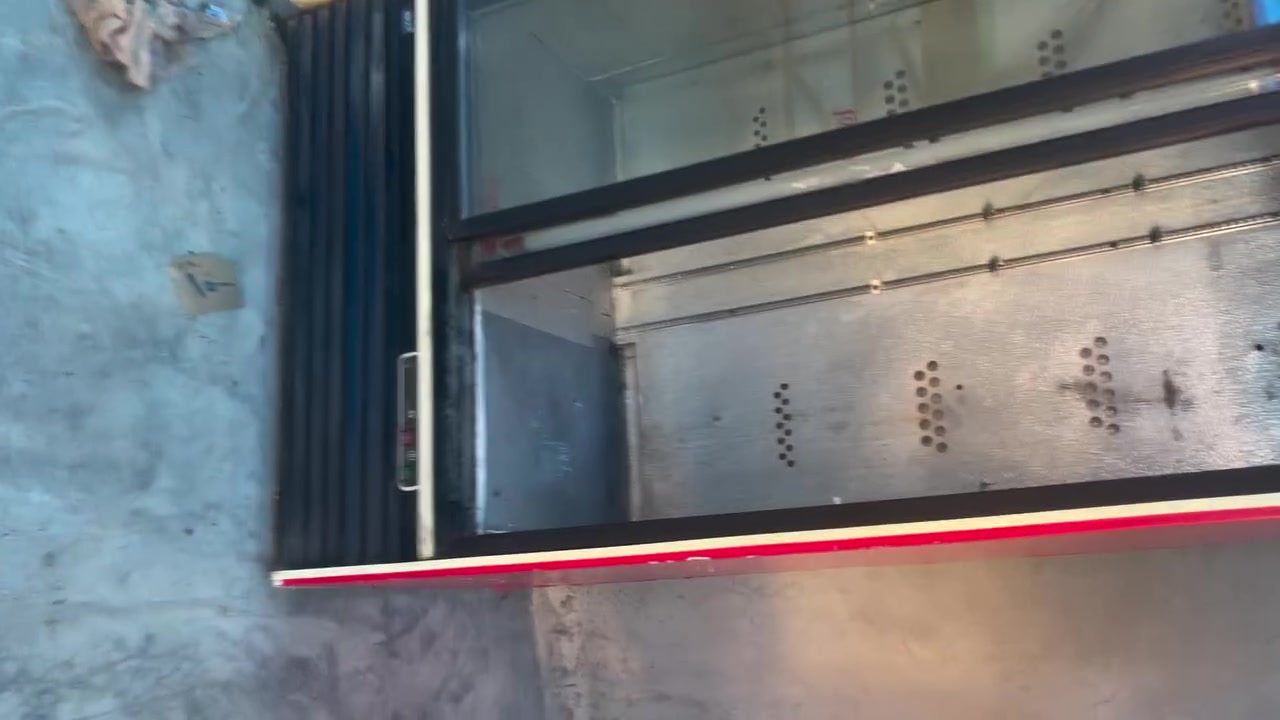 *********** براد شرط نظيف ويبرد السعر 400 الف وبي مجال قليل
