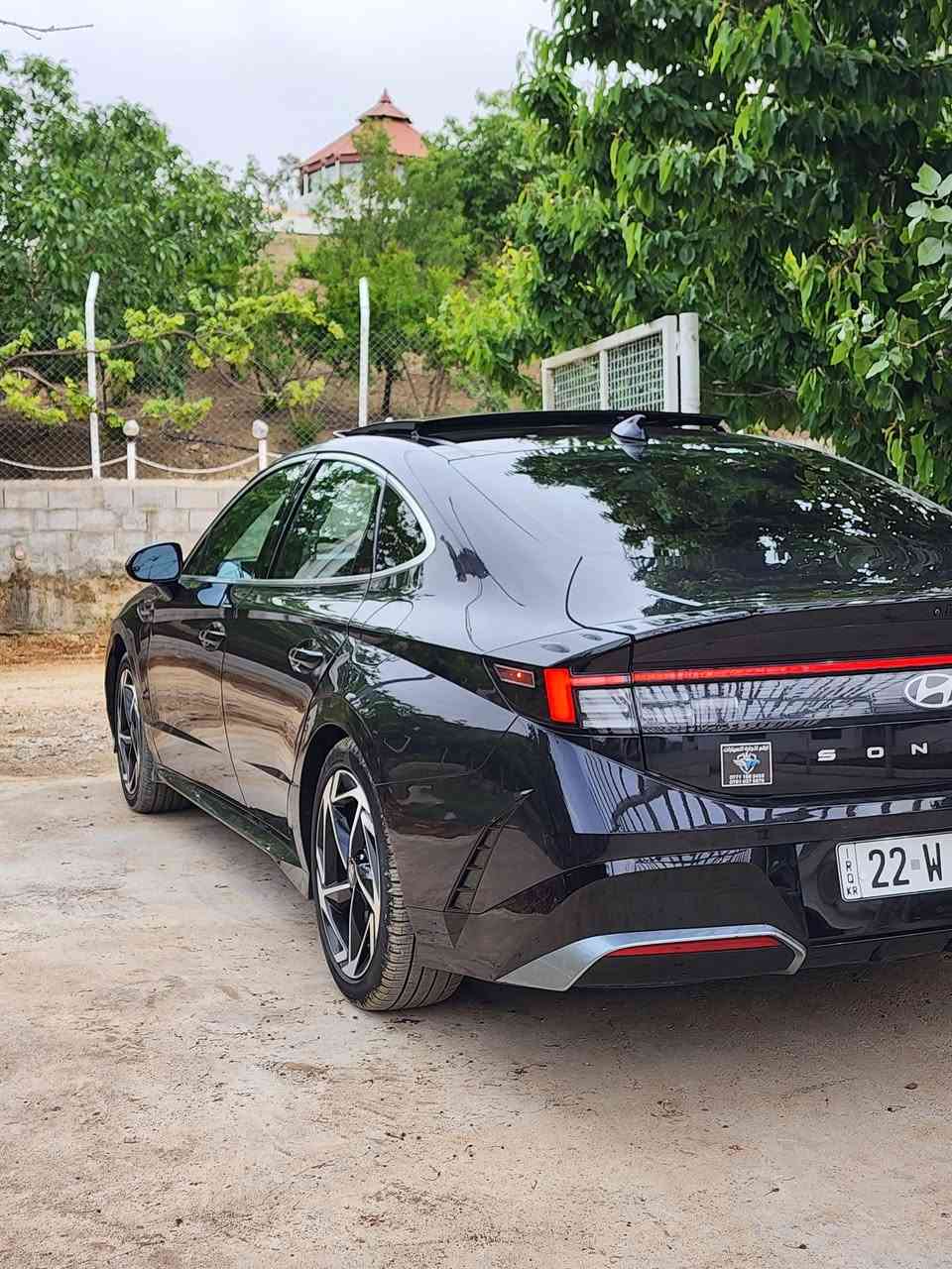 سلام عليكم للبيع فقط 
هونداي سوناتا 2024 فول 1/1 
محرك :2500 تنفس طبيعي 
عداد مشي : 18 الف ميل
مواصفات 
1_بصمة
2_بصمة ابواب 
3_ تشغيل عن بعد 
4_فول بانوراما 
5_لد امامي مع عدسات زنون 
6_ كشافات 
7_اشاير مري 
8_ نقطه عمياء 
9_ لد خلفي
10_كشنات كهرباء 
11_ تدفئة كشنات 
12_شحن واير لس 
13_شاشه تبريد منفصل 
14_ سايد بريك كهرباء 
15_ اوتو هولد 
16_كير تعليك 
17_ شفتات ستيرن 
18_بصمه جنطه 
19_مانع انزلاق 
20_تحكم وضعيات قياده 
21_شاشه متصل مقوسة 
تدعم خرائط وكاربلي 
22_رادار امامي وكامره رادار 
23_كامره خلفية دقه عاليه 
24_حساسات اوتو ستوب 
25_فول تحكم ستيرن مع قياده ذاتيه 
مرقم اربيل الدولي الجديد 
(تحويل مباشر )
سياره بيها جاملغ صبغ وطرف البنيد 
بدون دواخل شرط وباقي سياره كفاله عامه  ولا شخط وصور حادث مرفقه وي الصور ايرباك برده واستيرن وراجع سستم 
مكاني بغداد جكوك الكاظميه
#السعر_203_وبيه_مجال_بسيط
 #ا_***********_
 #ا_***********_
