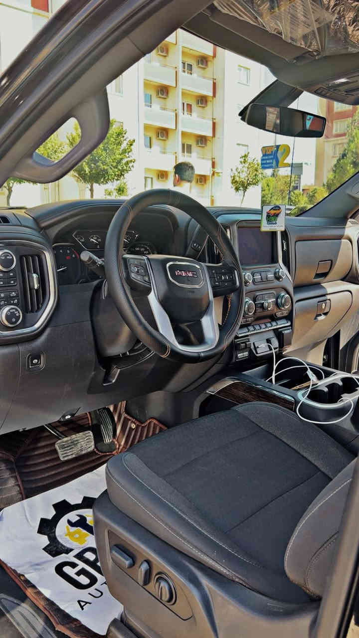 اسلام عليكم
جمسي سيرا 2022
للبيع ماشيه 42m
السياره شريكه اربيل 
رمضان الفات خلص الضمان مالته 
السياره احلى من الصوره 
رقم سليمانيه تريد تحويل تريد وكاله 
كلين قطره صبغ مابيه 
رايده ب350
***********
المكان السليمانيه
