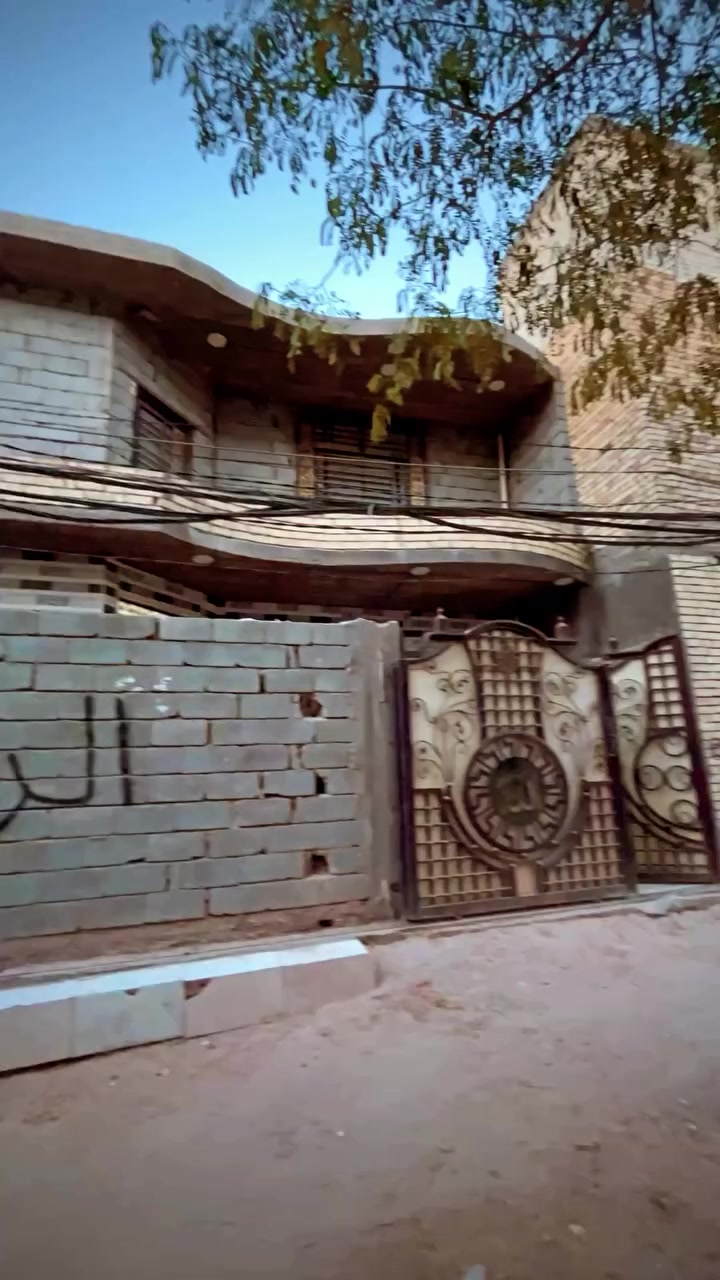 ⁨ بيت للبيع – مساحة 200 م² 
بمنطقة الرشدية قريب على الشارع العام 
مميزات العقار:
يحتوي على مدخلين رئيسيين

يحتوي البيت على جميع الخدمات (ماء، مجاري، كهرباء)

و يمتاز بقربه من شارعين تبليط

للاستفسار أكثر:
***********
أو المراسلة على الواتساب: 
***********

⸻

#مجموعة_الرضا_العقارية
#بيت_للبيع #بيع_عقارات #شراء_عقارات #بناء_حديث
#عقارات_العراق #بيوت_للبيع #دار_للبيع #ارض_زراعية
#عقارات_كربلاء #عقارات_النجف #استثمار_عقاري
#بيت_جديد #عروض_عقارية #بيع_وشراء⁩
