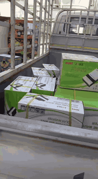 تباشر نقليات كركوك البيرق باعمالها للنقل بين المحافظات ذهابا وايابا اتواصل واتساب على الرقم*********** ويتوفر خدمت توصيل طلبات سريعة محافظات ذهابا وايابا بيرق2 ***********. و***********. العنوان سايدين عرفة عمل شعبي مقابيل اسواق زانا
