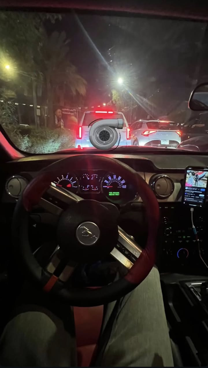 موستنك 2009  v6 4000
راح اوضح كلشي جوة يخص السيارة 👇👇👇

✅سيارة كاملة مكملة سويج وتشغل وتطلع ترايك للبصرة
✅تايرات جدد صارلي ٤ اشهر من شديتهم
✅رقم بغداد الانكليزي السيارة بأسمي تحويل ثاني يوم
✅تشتغل بانزين عادي طبيعي بدون اي مشاكل
✅عليهة برمجة مراوح واستجابة دعسة
✅مبرمجة بوب كورن وطلقات صوت يطرب من الأخير
✅عليها كزوز ht power يشك شك بوابة تفتحة وتسدة بكيفك 
✅الصدر 75%
✅شلعتهة قوية تشلع التبليط
✅نصبتهة جميلة جدآ وبيهة شوفة لا تقارن بمهجوم
✅داخلهة جميل ومناقص ايشي

النقوصات بنيد واكع الصبغ مالة ومغلفة كاربون ف ممبين عدى هذا السيارة كاملة

مكاني بغداد المحمودية اتواجد ببغداد بأيام الدوام الرسمية بالسيدية

استفسار خاص او اتصال
***********
اعتذر ما اكطع سعر بالتلفون تجي تشوفهة عجبتك او ما عجبتك نوجبك تتغدة او تتعشة يمنة وتتوكل
