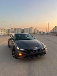 النترا رصاصي 2025  السياره فول مواصفات S  ضررها قطعتين تبديل  محرك 4 س...