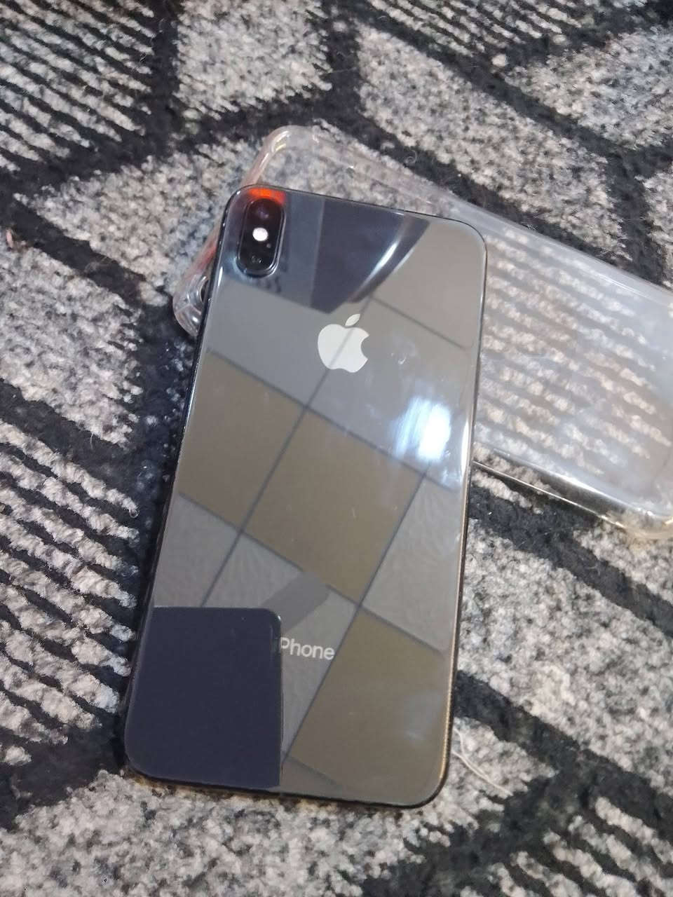 سلام عليكم افوان اكس ماكس للبيع امبدله بطاريه أفس ايدي شغال ذكر 64 سعر160 بي مجال ***********
