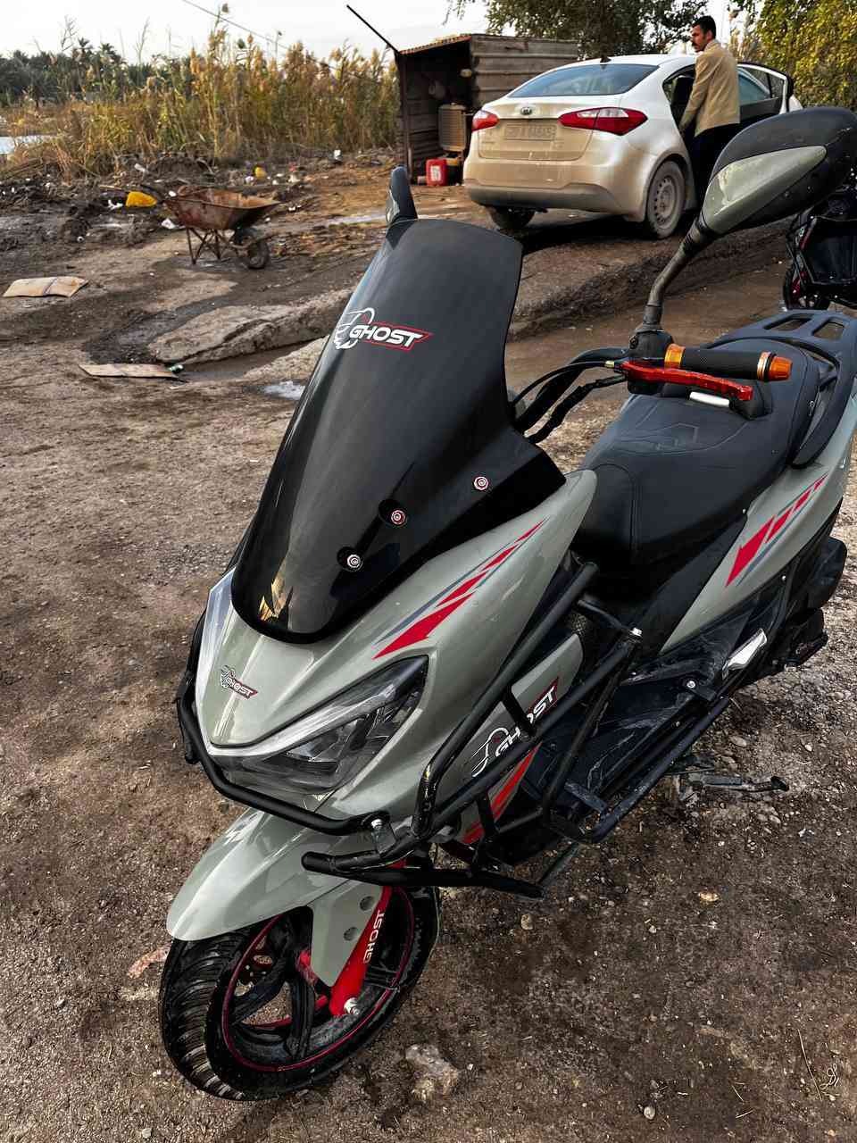 السلام عليكم 
دراجة كوست للبيع 2025 ما صار 6 اشهر من طالعة من المعرض دراجة جديدة وخير من الله كفالة عامة 
السعر 850 وبيها مجال 
بعقوبة تقاطع السادة 
رقم *********** متوفر واتساب
