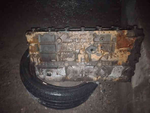 للبيع محرك ازوزه ١٠٢ شتريد موجود مكاني ديالى  ***********
