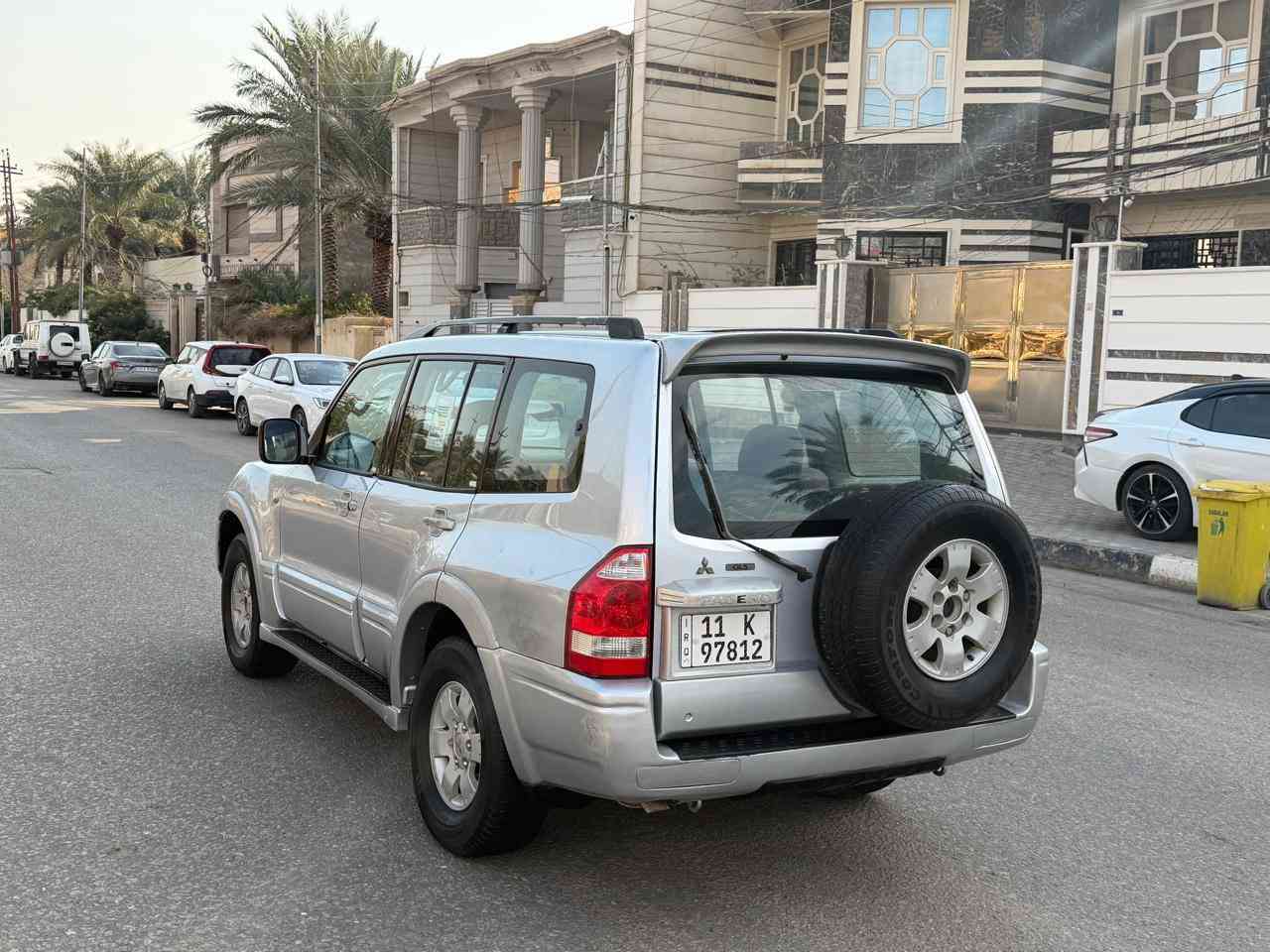 ‏سلام عليكم *********** للبيع باجيرو موديل 2007 السعر 92 وأرد خليجي السيآرة مكفولة من الصبغ والحادث والتبديل مواصفات السيآرة محرك 6 سلندر 7 راكب 3 قطع تبريد فور ويل مري شفط داخل صاج شاشة وكاميرا يدات نيكل مكينة وكير وحداديه وتخم تاير بحاله ممتازه جدا رقم بغداد تحول مباشر سنويه مجدده 2030 مكان السيآرة كربلاء
