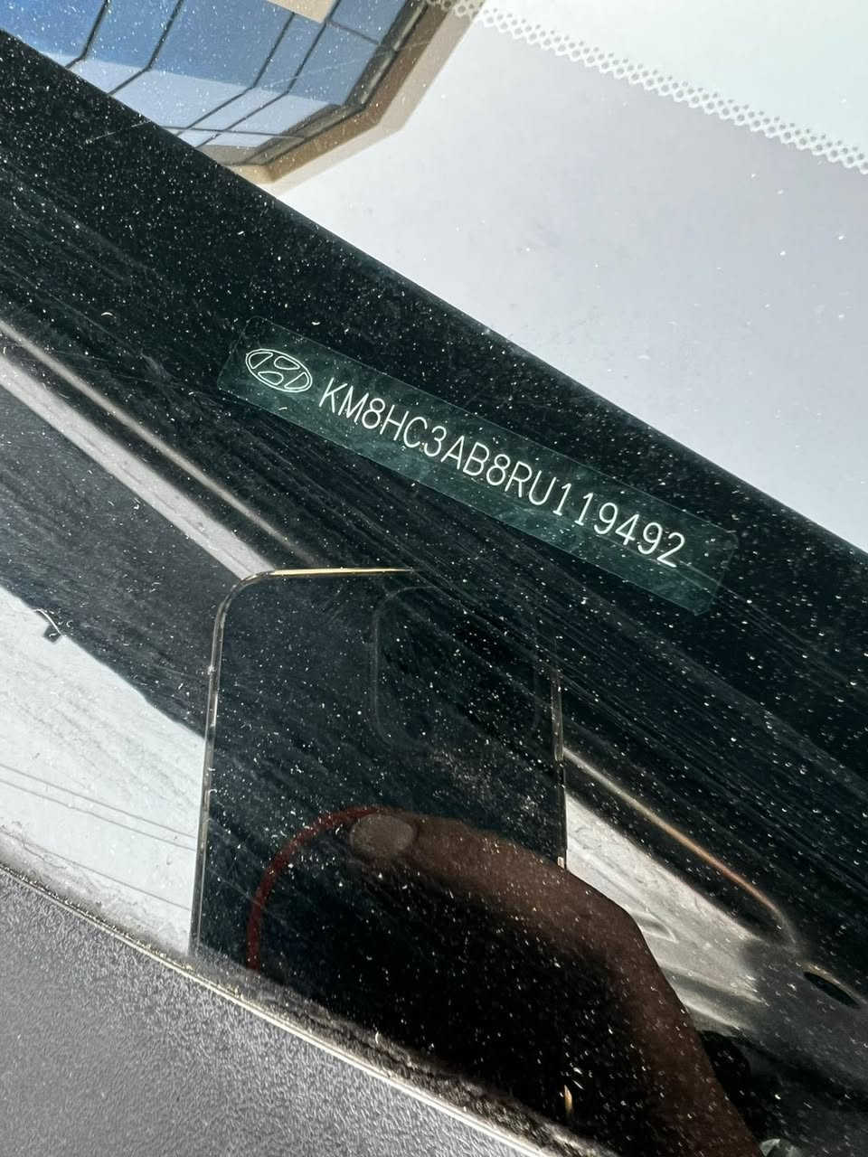 كونا موديل 2024 حادثه موجود بل سونر ماشيه 13الف السعر 180 وبيها مجال *********** محرك 2000دوش
