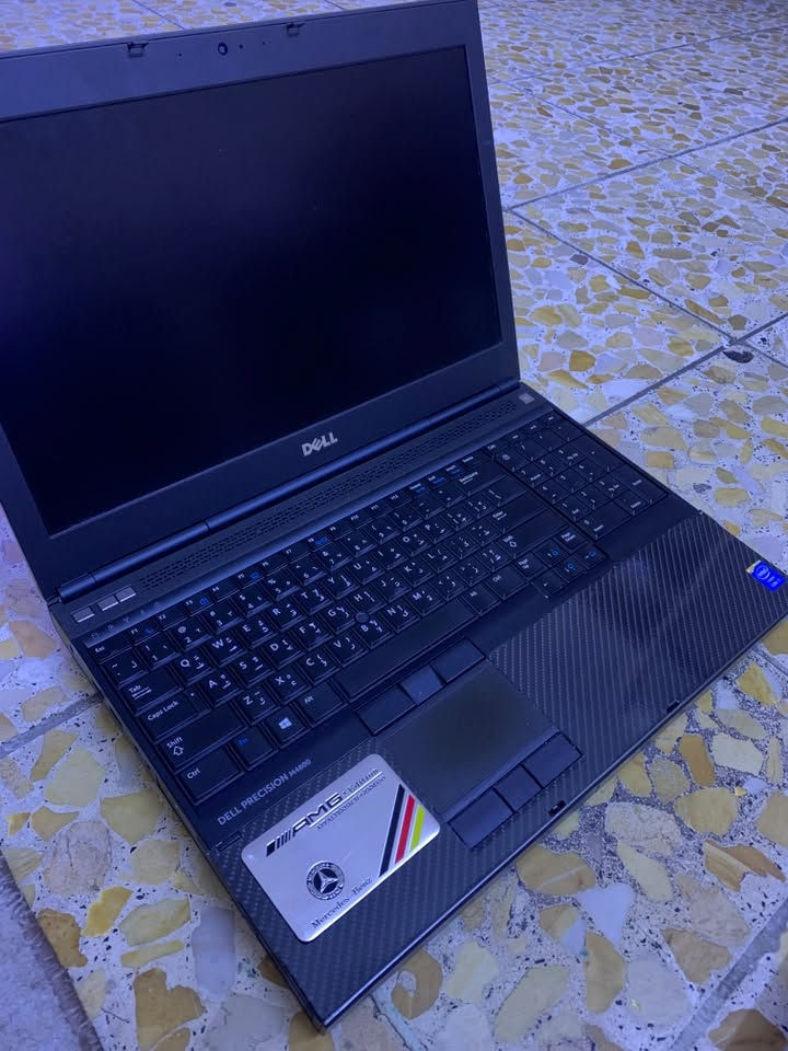 محطة متنقله الوحش dell presetion m4800🔥بيع او مراوس وانطي فرق حسب النوع .
.
انتبه فئة المعالج MX مقارن بالجيل السابع من HQ MQ
.
المعالج (CPU): Intel Core i7-4930MX (معالج قوي جداً من فئة Extreme Edition بـ 4 نواة و 8 مسارات، وبسرعة أساسية تصل لـ 3.20 GHz وتوصل كسر سرعة لـ 3.90 GHz).
 الذاكرة العشوائية (RAM): 16 GB DDR3 (بتردد 1600 MHz، ومستغل الـ 4 شقوق بالكامل 4 of 4).

 الهارد (SSD): SSD بسعة 512 GB (موديل P3-512 يعطي سرعة إقلاع واستجابة ممتازة للنظام). وياخذ بعد هاردات عدد2 اضافيات 

 كارت الشاشة المدمج: Intel HD Graphics 4600.
 كارت الشاشة المنفصل (GPU): AMD Radeon R9 
M200X Series
مجموع كارتات الشاشه 12
نظافه100%
بطاريه جديده
كامل الملحقات
كيبورد ضوئي كيبورد عربي انكليزي
صوت استيريو
ايشغل برامج التصاميم وبرامج الهندسه والالعاب المتوسطه الى ثقيله بفريمات ممتازه
.
السعر 310 بي مجال للشراي
توصيل غير متوفر عنواني بغداد الدورة
للأستفسار ***********
رجاء ما عجبك اترك كلمه طيبه
