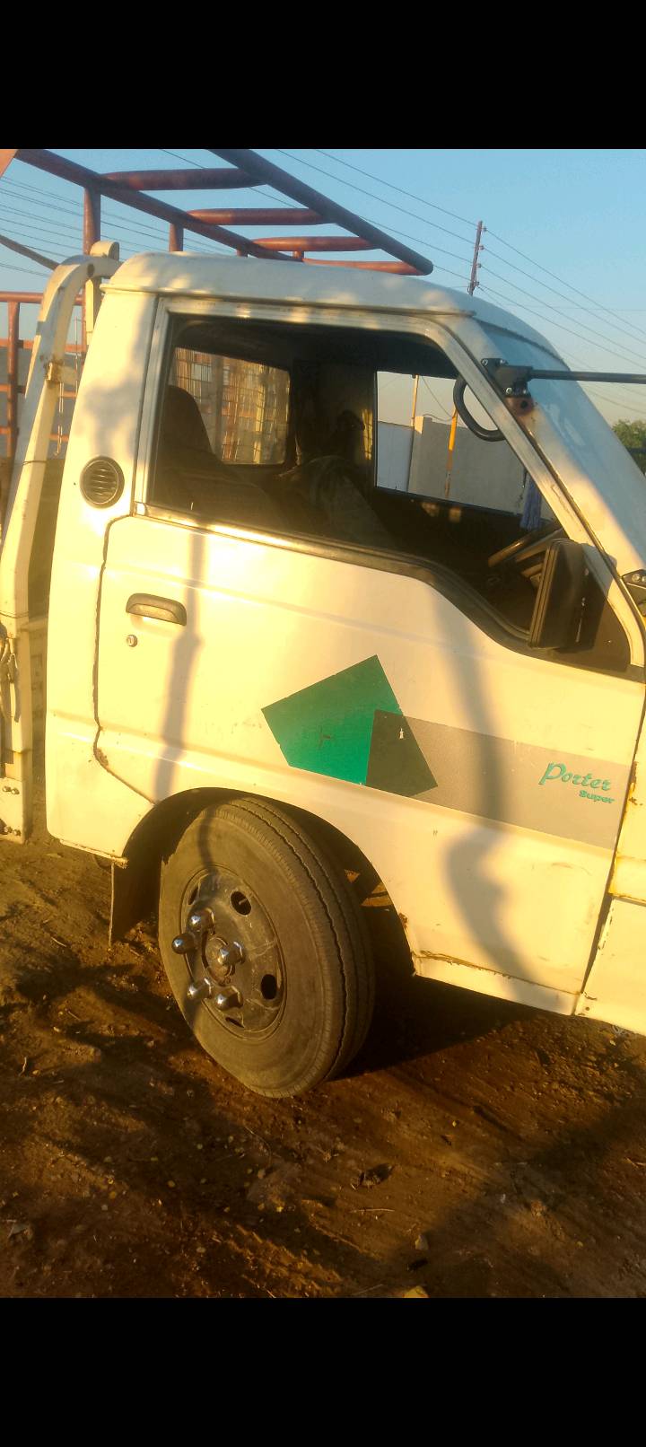 السلام عليكم كيه حمل هونداي فحل سوري موديله 98 كير ومحرك واكسن وشاصي ورقم شاصي مكفول ورقم انكليزي ذي قار 