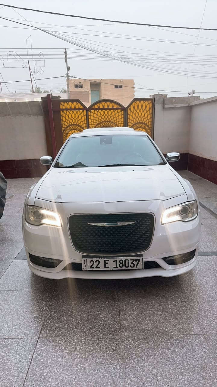 آلُـۜسـۨۚ(✋)ــِۖلُأمٌ ؏ـليۜـ(💜)ـكـۜم 
للبيع كلايسلر اوباما 
موديل 2018 
وارد كندي داخله كفاله مضروبه بالعراق جاملق امامي وبنيد بدون دواخل يعني ضربه خفيفه كلش 
رقم اربيل نكليزي بسم كردي تحويل او وكاله 
السعر 245 $ وبيه مجال
مكينه 6 سلندر    
مواصفات لمتد بانوراما فتحتين 
دواخل بيجي جلد 
كامره خلفيه 
منضومه زنون عالي ناصي 
ويل 18 
خزن كشنات 
سياره كلش جديده وحلوه
حداده جديده
تخم تاير 
مكان السياره البصره قضاء المدينه
السعر 245 $ وبيه مجال
***********
***********
