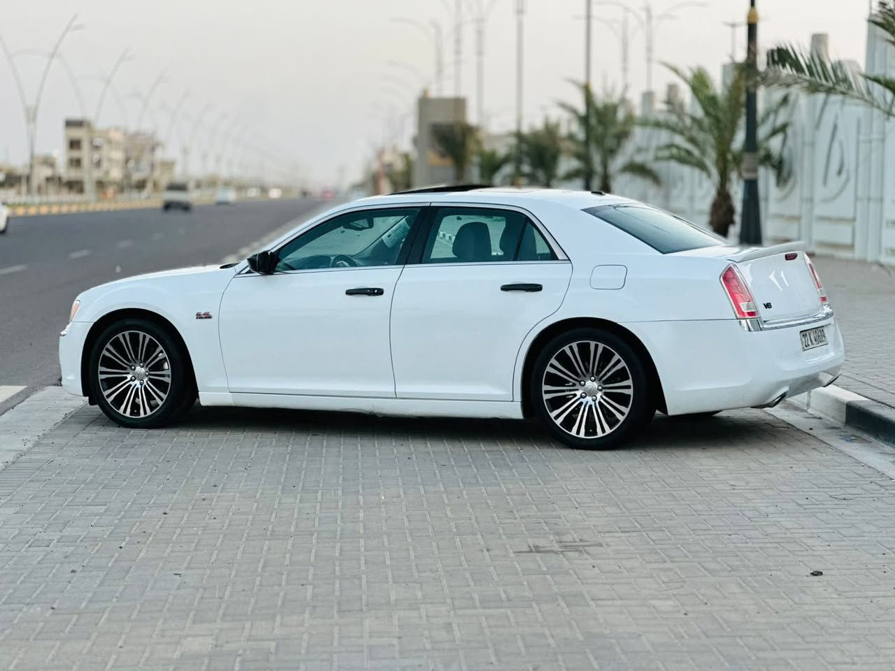 من رخصت الادمن سلام عليكم اوباما مديل 2013 كندي كلين رقم اربيل الجديد سنويه جديده مكينه 5700 تو ويل سياره جديده وجاهزه 
فول مواصفات 1/1
بنوراما 
كشن كهربائي جلد 
تبريد تدفئه بالكشن 
استيرن كهربائي 
كامره خلفيه 
برده خلفيه 
كلاص حار بار 
مري قلابه 
تشغيل عن بعد 
هواي بيها مواصفات 
للاستفسار اتصل ***********
العنوان البصره القبله
