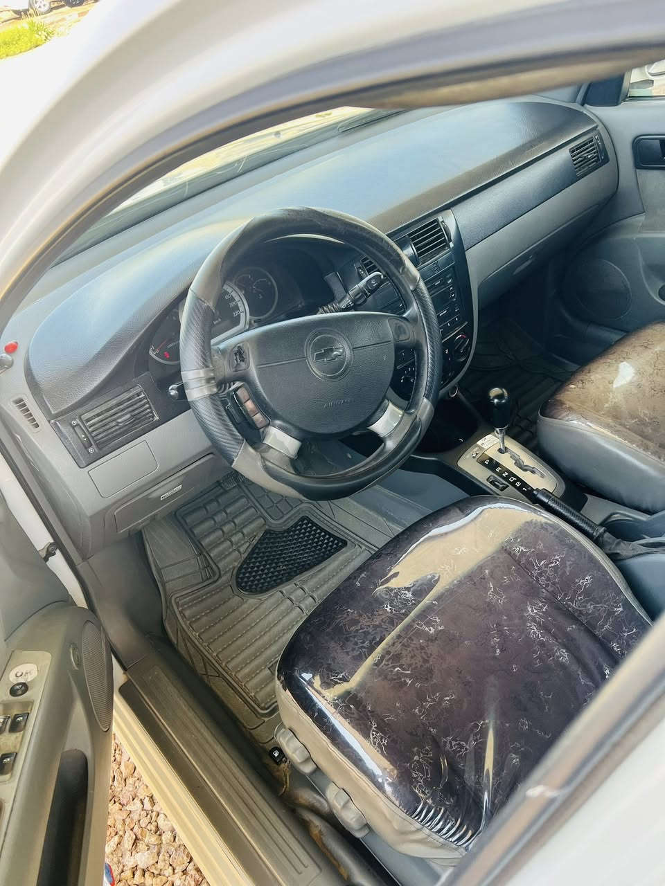 سلام عليكم. أوبترا شركه عامه  موديل ٢٠١٢
رقم بغداد بسمي مداور ثاني يوم 
محرك جديد 
تبريد ❄️ 
السياره احله من الصور 
 مكان السياره نجف 
سعرها ٨٥$ 
***********
