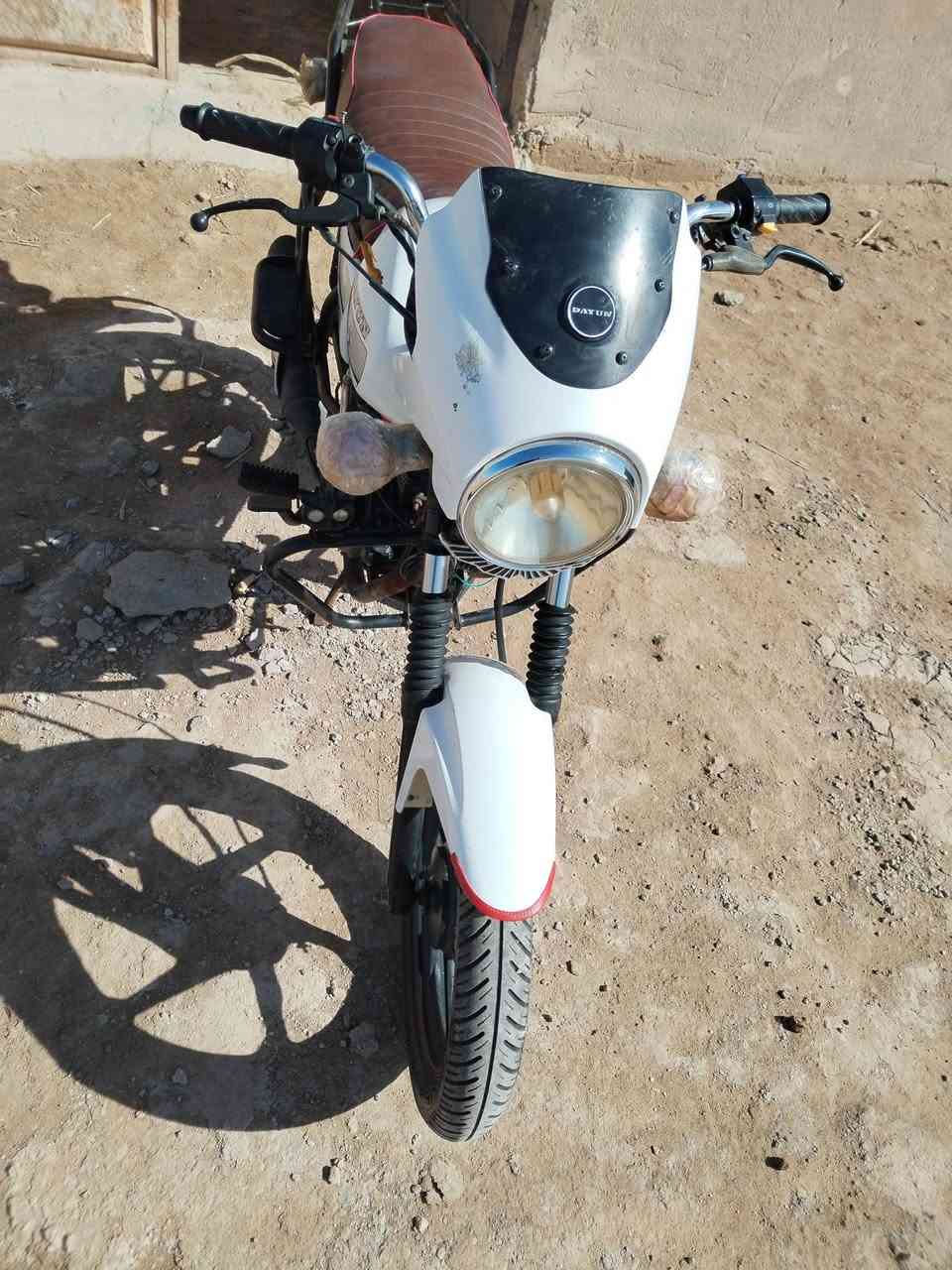 لبيع دراجه دايون ٢٢كفاله عامه برغي ما مفتوح بيه دراجه حلوه بمعنه الكلمه خاص ما اجاوب اتصل وبيك خير وتدلل
***********
