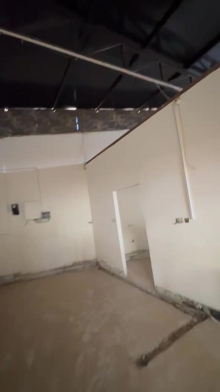 ✨ قاعة للإيجار ✨
📍 الموقع / شارع 60 – قرب الجنسية
🏢 الطابق / الثاني
📐 المساحة / 600 متر

✅ موقع ممتاز وحيوي
✅ مساحة واسعة تصلح لمختلف النشاطات
✅ مناسبة للشركات والمكاتب والمعاهد والمشاريع التجارية

📞 للاستفسار والتواصل:
مصطفى الحلبوسي
***********
واتساب فقط 📲
