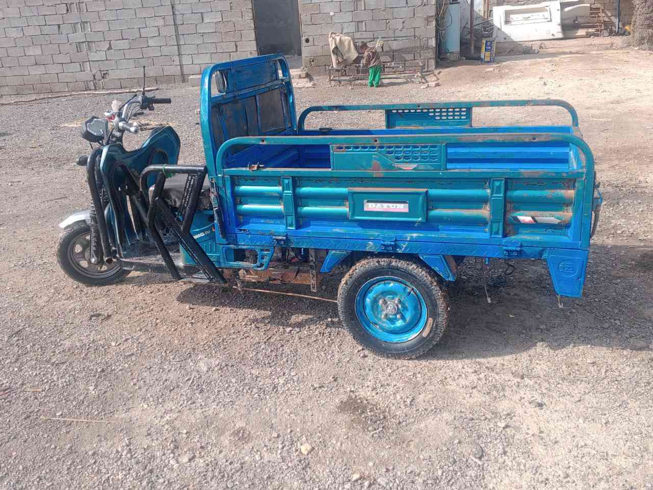 سلام عليكم ستوتة شحن للبيع موديل 20 مكفولة جاهزه المكان بغداد حي بتول السعر 600 وبيهه مجال رقم الهاتف ***********
