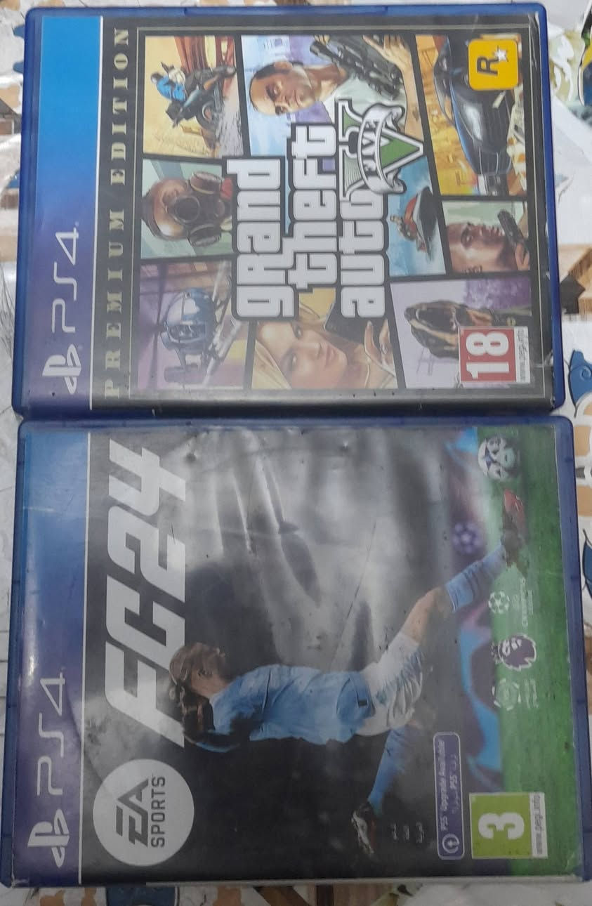 السلام عليكم بلي فور للبيع سلم نضيف ما مفتوح ولا مصلح مع العاب الي موضحه بل صوره للستفار هذا رقم ***********
