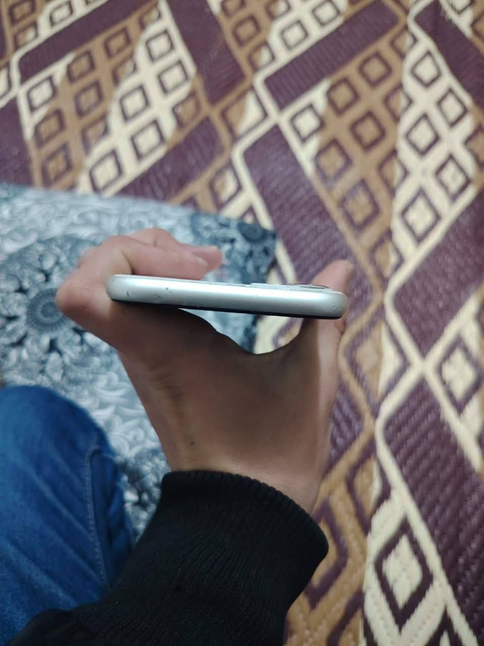 سلام عليكم ايفون 11عادي موبايل نضيف بس بيه كسره بل ضهر مثل ما واضح بل صور َ بطاري ٨٦ دبل سيم للمروس او
للبيع ذاكره ٦٤ مكاني حي بكر قرب جامع بديع


**إذا كنت صاحب هذا الإعلان وتريد حذفه لأي سبب، رجاءا أرسل رسالة إلى الدعم الفني**