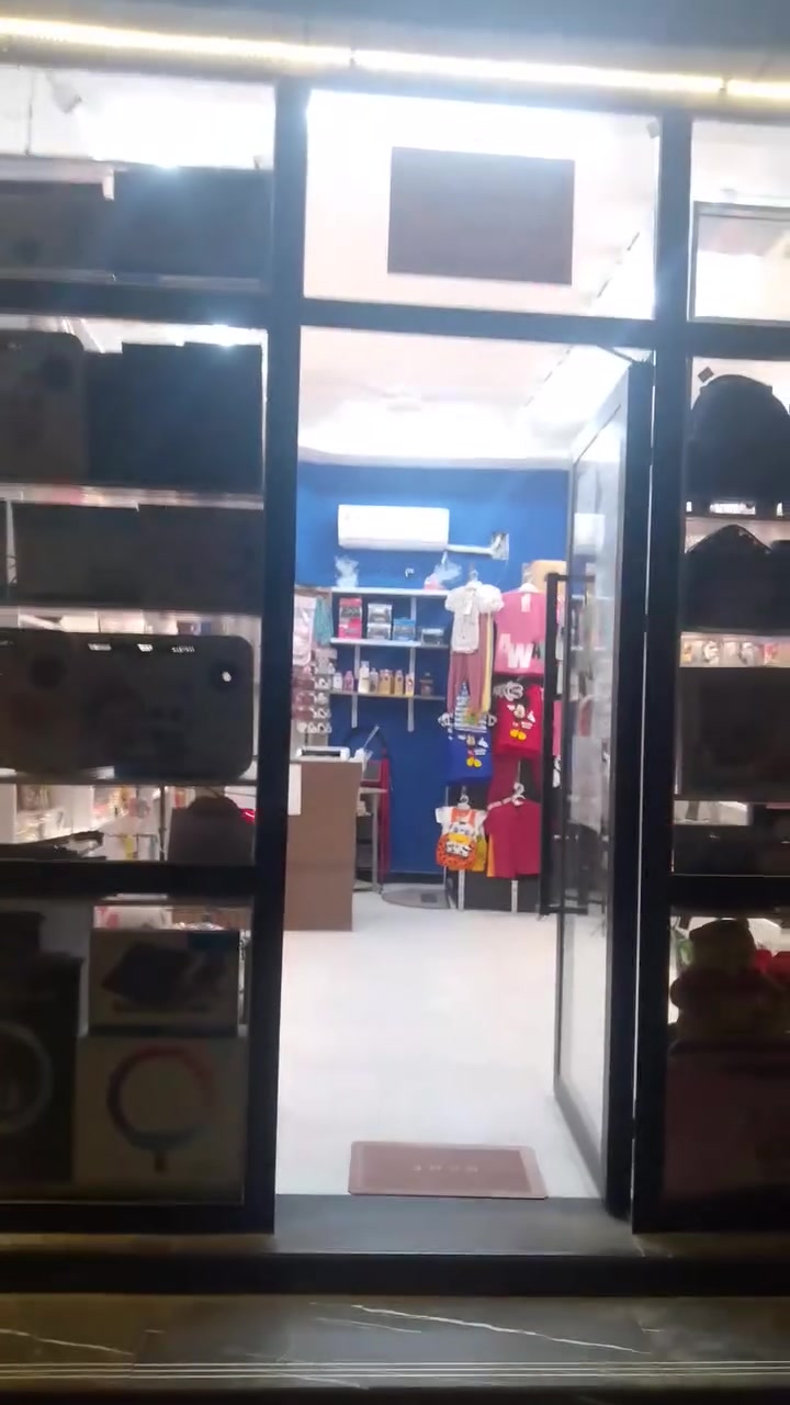 مكتبه للبيع السيديه الضباط شارع المدارس مقابيل مدرسه هدى و محمد ابن الحنفيه شغاله موقع ممتاز البيع عدم تفرغ 

مراجعه مكتب مصطفى القريشي 

*********** مصطفى القريشي
