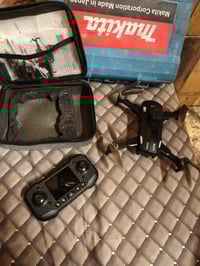 درون E900 pro 📷 كاميرا: 4K (جودة فعلية أقرب لـ HD / 2K – تسويق) 🎥 زاوي...