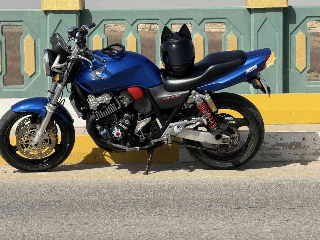 سلام عليكم دراجه سيبي فور للبيع موديل 2002بيه كمرك دراجه ماصارله هواي من منزليه من رمبه  دراجه كفاله عامه ماشيه 17الف شلعه معدل فول مالعوب بيه دراجه على وظع شركه باقي تفاصيل ‭٠٧٨٥ ٨٩٧ ٧٧٠٥‬
