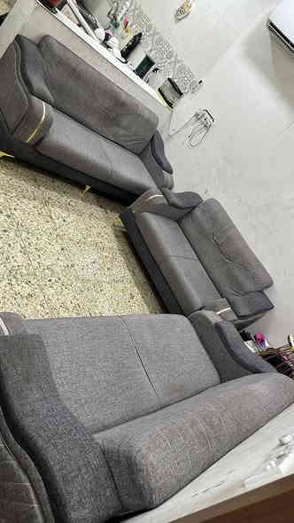 تخم ١٠ مقاعد مع ٦ كوشات وتلبيسه كامله السعر ٥٠٠ نظيف للتواصل واتساب ع هذا الرقم(***********)
المكان الاعظمية
