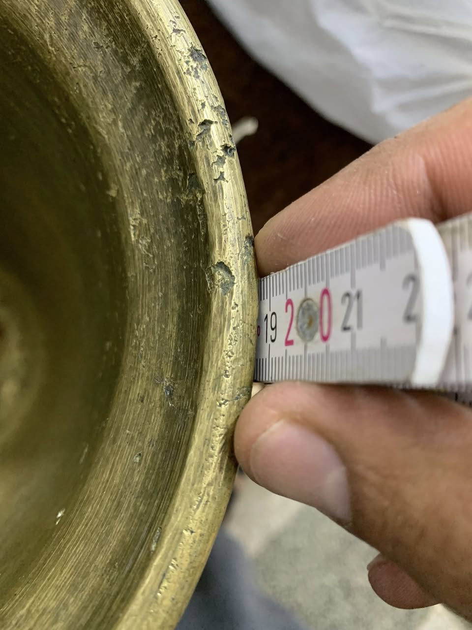 هاون اصلي قديم وزن ثقيل 6 كيلو ارتفاع 19 سنتم عرض 18 سنتم حجم كبير السعر 100 الف مكاني بغداد عامرية وعندي توصيل 
***********
