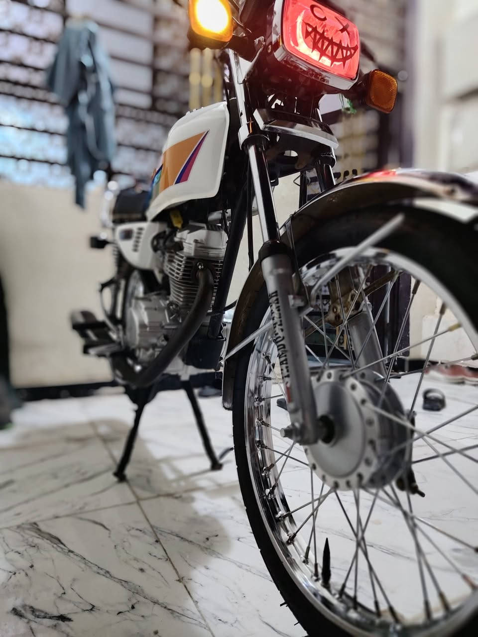 السلام عليكم دراجه نامه شلامجه للبيع موديل 20شاصي ومحرك ترهم بيع وترهم مراوس للاستفسار ***********
