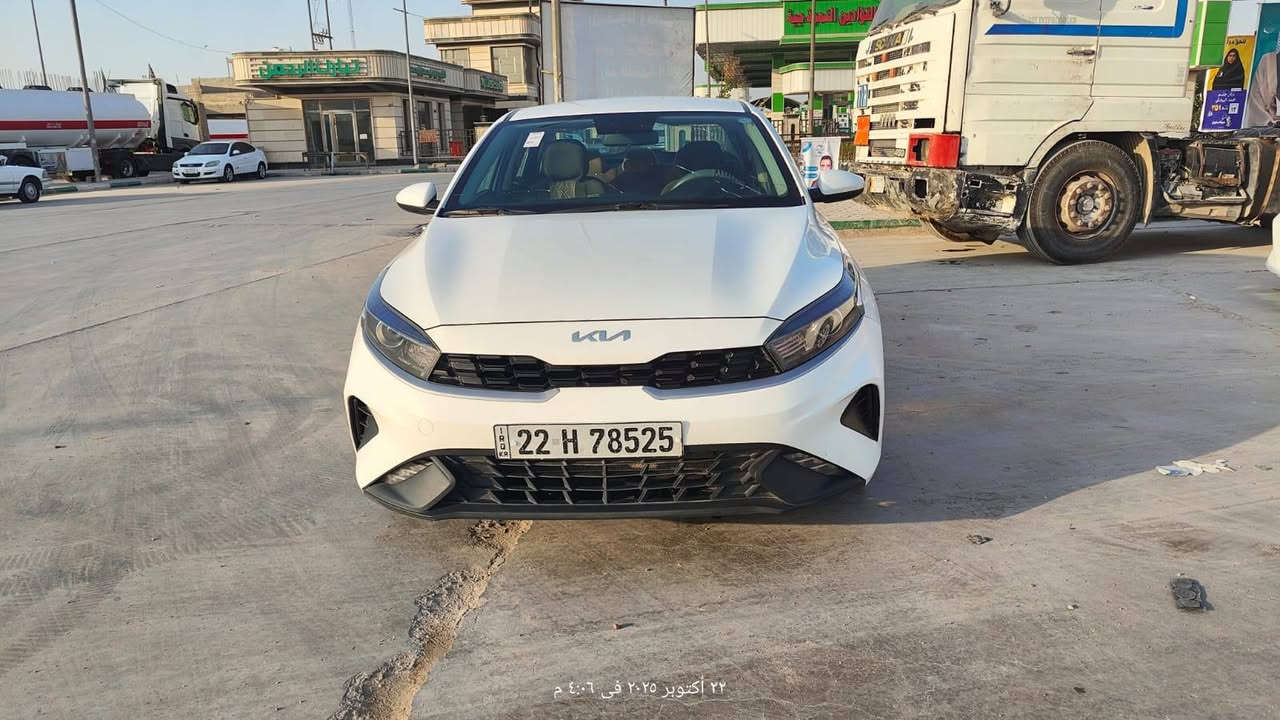 السلام عليكم
سيراتو 2022 مكينه 2000 رقم اربيل 
مكفولة من الصبغ
بيهة بس بارد بالجاملغ الامامي 
مكانها واسط العزيزية 
السعر 148 وبيهة مجال بسيط
***********
***********
