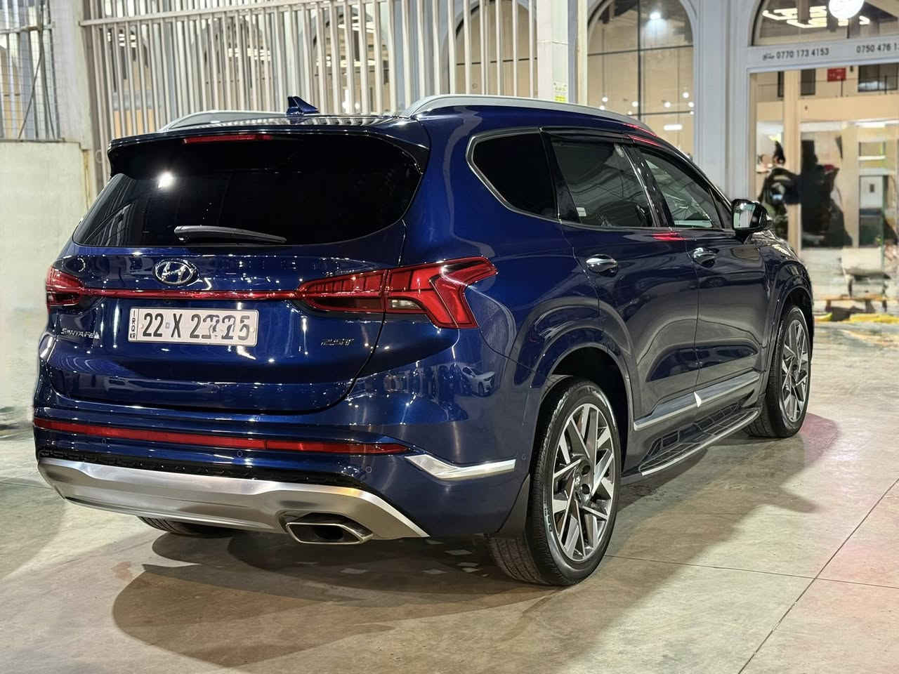 السلام عليكم 

للبيع هيونداي سنتافي 2023 فئة ( كالكرافي 1/1 ) 

فول مواصفات (VIP) اعلى خط انتاج

السيارة رقم اربيل الجديد بأسمي  

ماشية :26 كم

السيارة سرقه قطعتين فقط بدون ايرباك بدون حادث

المواصفات :

محركها 2500 " توربو 281 حصان اقوى عزم من الستة سلندر و اقتصادي

  كير  ٨ نمر  دبل كلج 

تشغيل بصمة و تشغيل عن بعد

بصمة دخول و بصمة خروج

السيارة تتقدم و تترجع من البصمة

فتحة سقف بنوراما 

سقف كنتارا

كامرات 360 درجة

حساس و رادرات 360 درجة 

خاصية الاوتو بارك 

رادار امامي خلفي توقف ذاتي رادار جانبي تنبيه و نقاط عمياء

جميع الكشنات كهرباء 

جميع الكشنات جلد

كشنات امامية تدفئة تبريد 

الكشنات الخلفية تدفئة

كشن سايق خزن وضعيات

مع بردات خلفية بلاد

اشاير بالمري

مري شفط 

مري قلاب مع البك

شاشة كبيرة معَ نظام سماعات هارمن كاردن 16 سماعة

مع نظام Apple CarPlay, Android Auto

ايضاً انارة محيطة داخل السيارة متغيرة الألوان 

مع نظام شحن وايرلس للهاتف

ايضاً اوامر صوتيه

اربع انظمة قيادة (سبورت ،كومفورت ، ثلجي ، سمارت)

عداد السرعة في شاشة السائق يتغير حسب نظام القيادة

مع نظام نزول المنحدرات

هاند بريك بصمة

نظام اوتو هولد

داتشو بالجامة الامامية للسائق لعرض السرعة و تحذير المسارات

لايت امامي اربع عدسات زنون عالي ناصي مع لد نهاري 

بك لايت لد 

اشارة ترحيب عند الاقتراب من السيارة

صندوك شفط كهرباء ايضاً فتح تلقائي 

كامرات اشارة في شاشة السائق 

ويل كب حجم 20

نظام اطفاء و اعادة تشغيل الاقتصادي في الأزدحام 

تدفئة بالستيرن ، شفتات بالستيرن

المواصفات ما تخلص بيها بعد 

السعر (240 $)

 الرقم: *********** واتساب

مكان السياره بغداد
