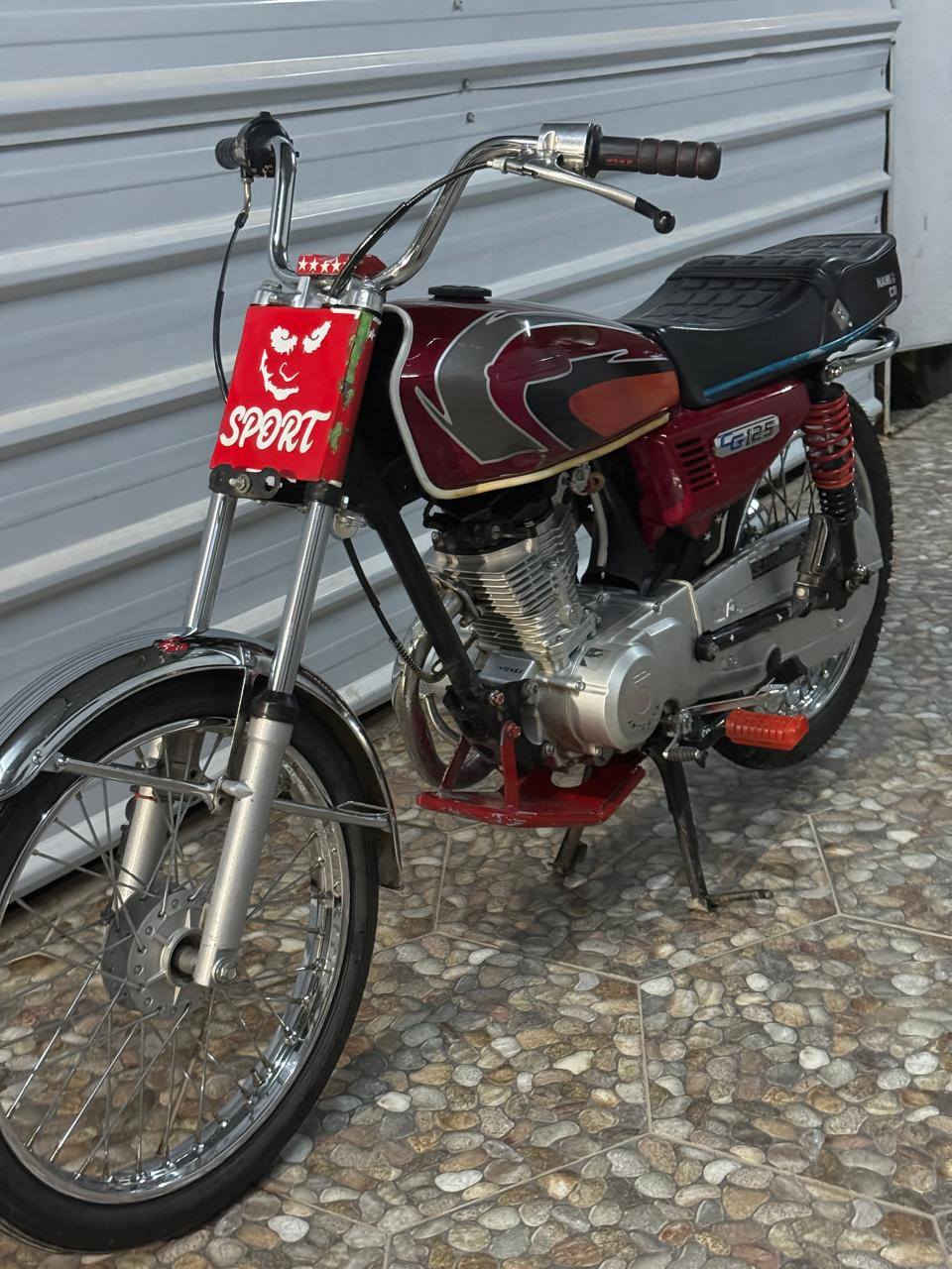 السلام عليكم دراجه انتنس موديل 2025 دراجه كل عيب ما بيه صار شهر معمره جديد لوك دراجه خير من الله سعر 525 بي مجال شي بصيط شراي اتصل عل رقم *********** مكاني حي حجاج شراي تعال وا تدلل
