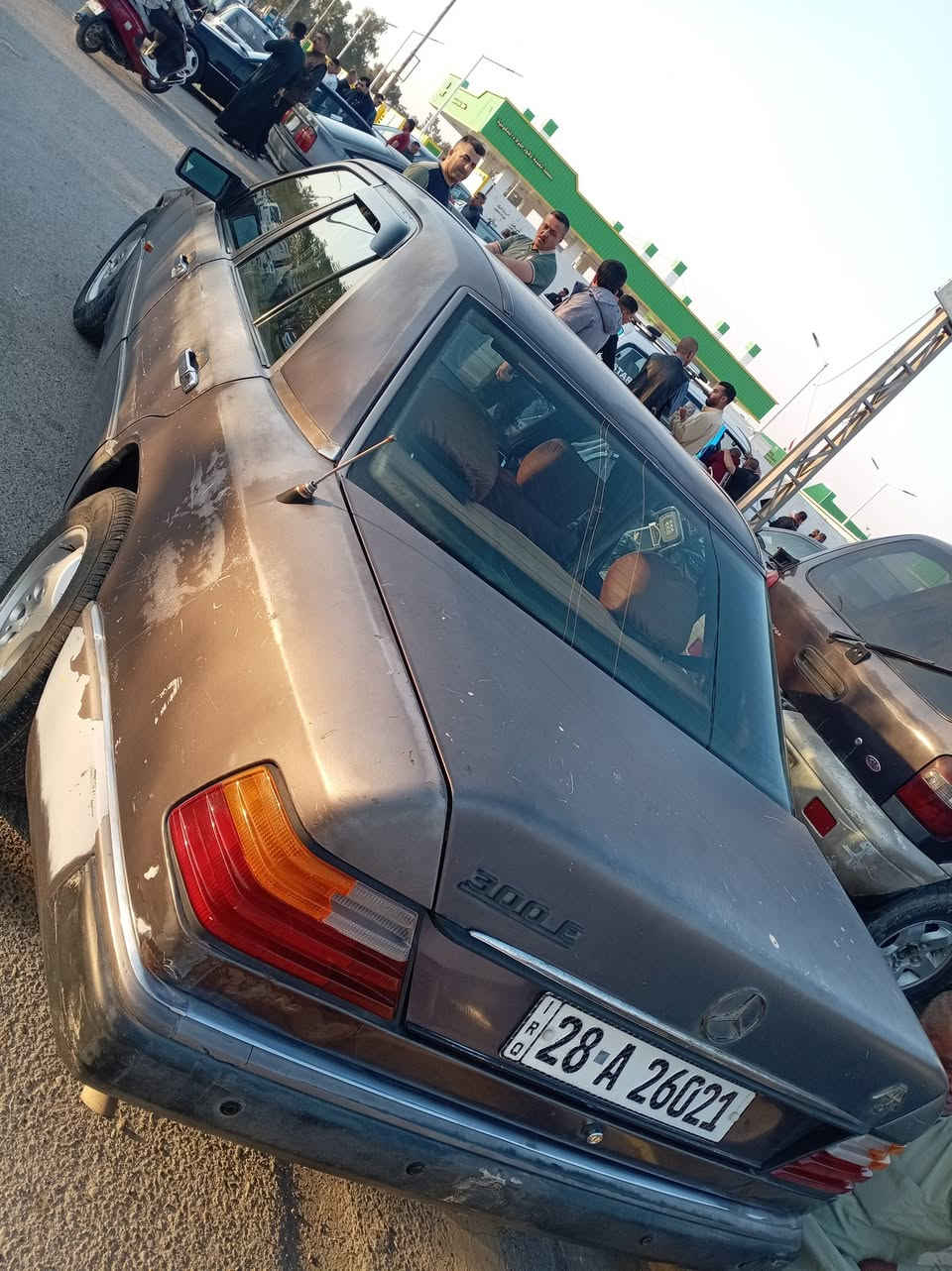 السلام عليكم مكلف بالنشر اخوان
مارسدس موديل ٩١ متكمه رقم نجف مشروع وطني  السياره حلوه كلش فقط جراد بيهه  محرك وكير مكفولات السعر 55  وبيهه مجال  مكانهه ديالئ خانقين هذه رقم صاحبهه ***********
