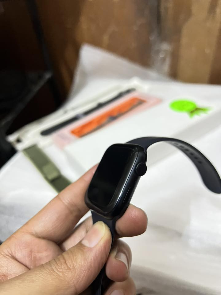 السلام عليكم
ساعه ابل الجيل التاسع حجم ٤٥ بطاريه ٩٣ السعر ب٢٨٥

ايربود 2برو  السعر ٢٠٠
 غراض كامله وشرط استعمال قليل نظافه ١٠٠٪؜
***********
