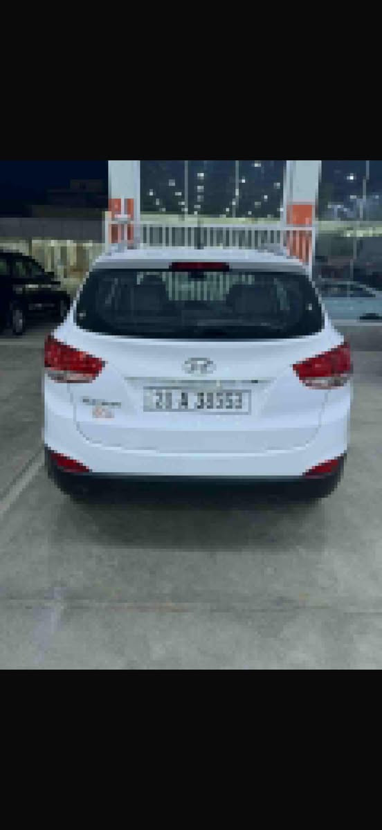 السلام عليكم
توكسان للبيع 2015 رقم وسنويه وهزه جديده 
كفاله من الصبغ والفتح 
ماشيه 155 
السعر 152 وبيه مجال للشراي 
للاستفسار اتصل ***********
