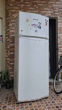 ثلاجة حجم كبير 🆕️  الثلاجة مستعملة جيدة شغالة تبريد وفريز مجمد  حجم 18...