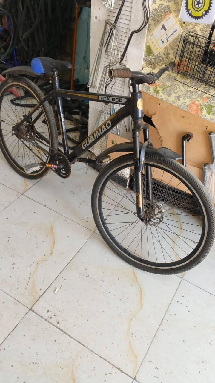 السلام عليكم بايسكلات للبيع شلعه بيهن باله الماروني باباني سعر الشلعه300كلهن عنوان رميثه واتساب***********
