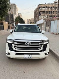 لاندكروز 2022 رقم بغداد  خليجي مكفوله كفاله عامه  ضمان شركه سااز ماشيه...