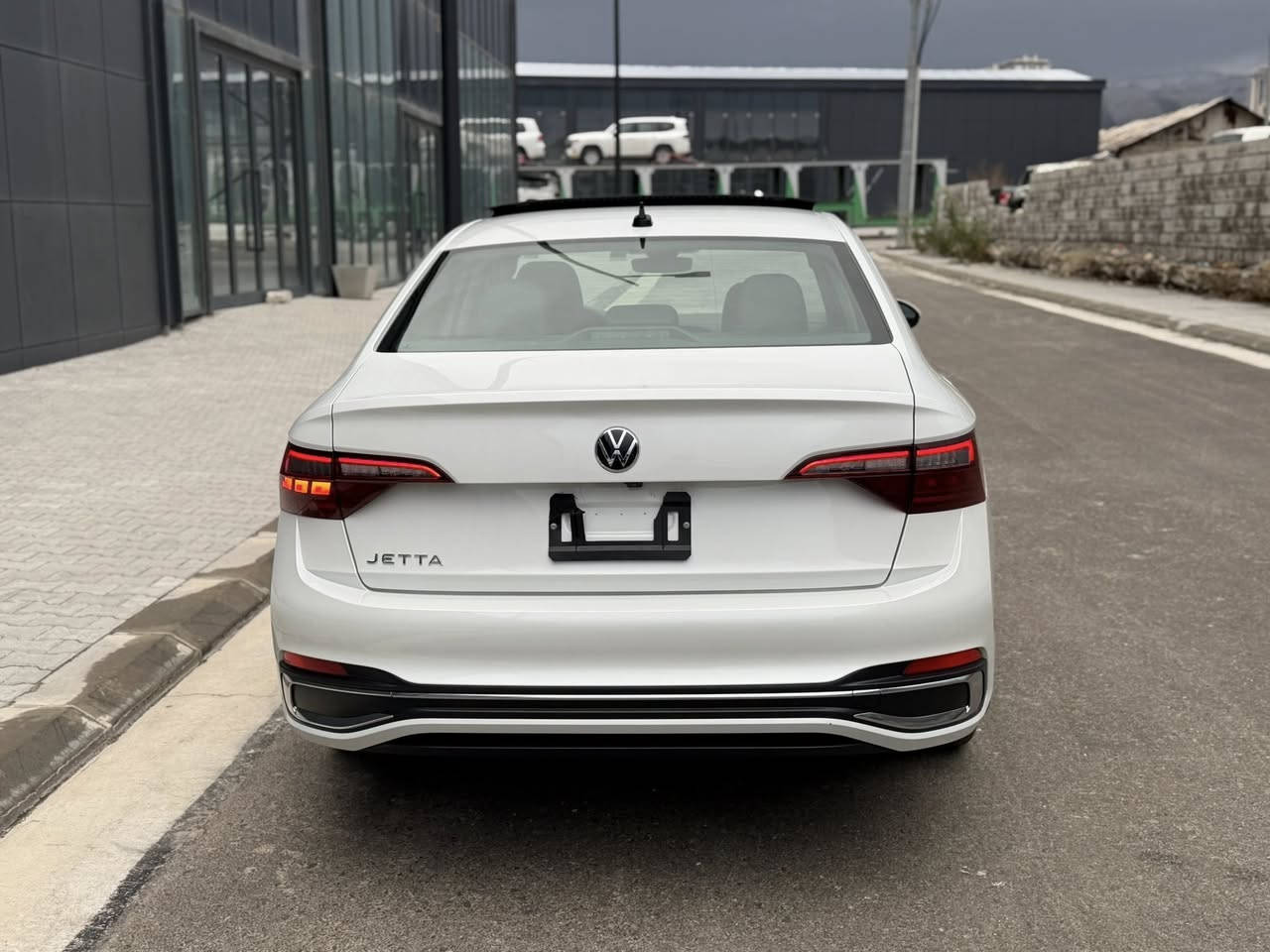 Jetta SEL  1/1   2024 
للبيع فقط 
فول مواصفات 
ماشيه 12 الف ميل 
كشن تدفئه و تبريد 
حجم المحرك 1500 توربو 
السياره بدون صبغ   فقط شويه PDR بلبنيت 
راديترات بلاديه 
ايرباك طاك و مبدل ببلادي 
سعر 185$ بدون تترقم شمالي فقط 
3VWGM7BU9RM076075        
***********
