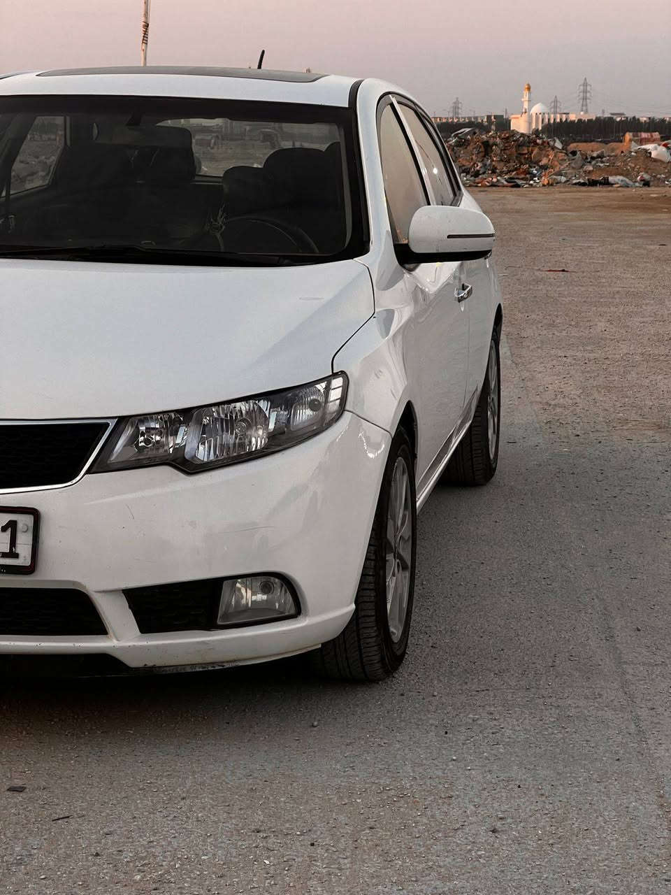 سيراتو للبيع سياره جديده بمعنى الكلمه موديل 2012 محرك 2000 فول مواصفات بها ثلاث مكانات صبغ رقم اربيل الدولي مداور ثاني يوم باسمك السعر 90 وبيها مجال بسيط للشراي مكان السياره نجف صور السونار بالمنشور لا حد يسالني ايش بيها *********** النجف, العراق
