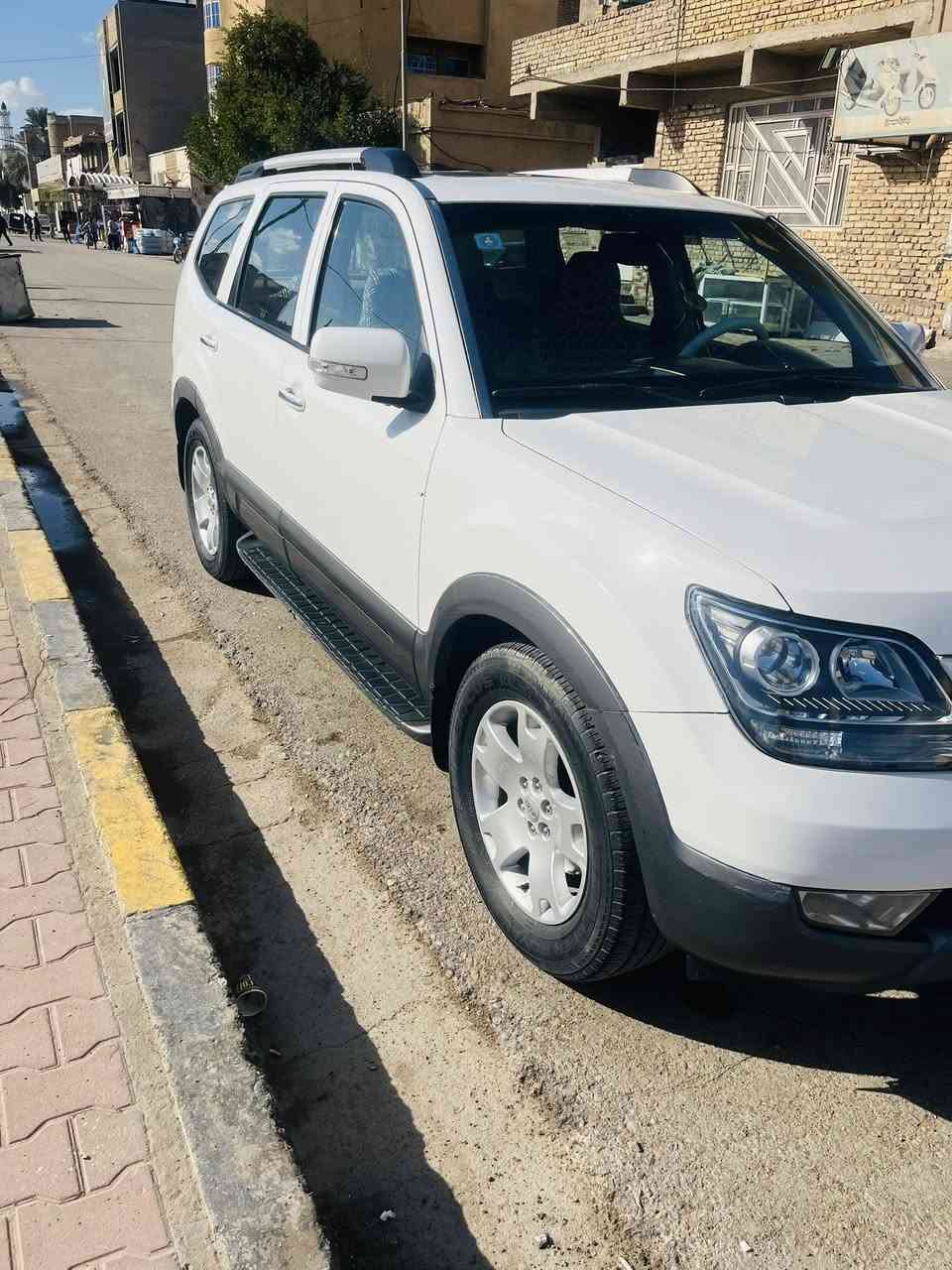 السلام عليكم ورحمة الله مهافي  2012 فووول موصفات للخير كاملة مكملة من كل النواحي صدر كشر نظيف دواخل غرفة عليها إدامة كاملة السيارة بيها قطعتين صبغ جاملغ خلفي وباب مكانها كوت مركز 
سعرها مناسب جداً الاستفسار اكثر الاتصال برقم ***********
