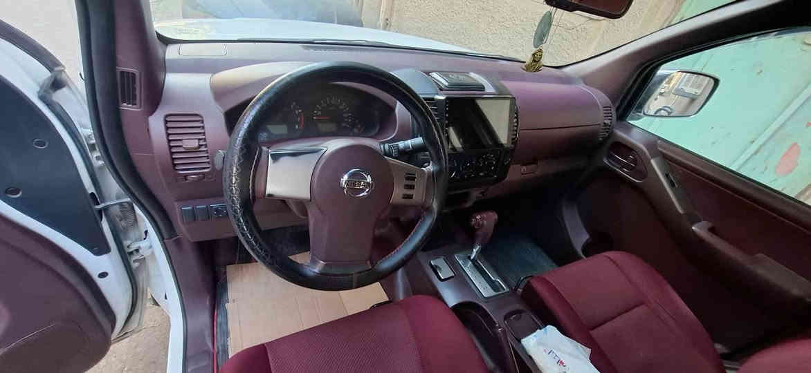 سلام عليكم 
من رخصة الادمن 
نيسان نيفارا موديل 2013 رقم بغداد بإسمي إنكليزي هزة جديدة بشهر الرابع تحويل مباشر محرك وكير مكفولات صدر جديد تخم تاير ادامة كاملة منظومة البنزين راديتر جديدة صور السونار موجود من ضمن الصور السيارة بيها الهلال الخلفي صبغ وجزء من الدعامية الامامية فقط والباقي بارد مكانات مكان السيارة بغداد الشعلة السعر 136 وبيها مجال للأستفسار الإتصال على الرقم *********** موجود واتساب الرجاء عدم التعليق الشرايين يتصل
