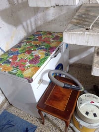 عندي مجمده لبيع شغاله كلشي ما بيه 150الف وبيه مجال لستفسار 07704581675