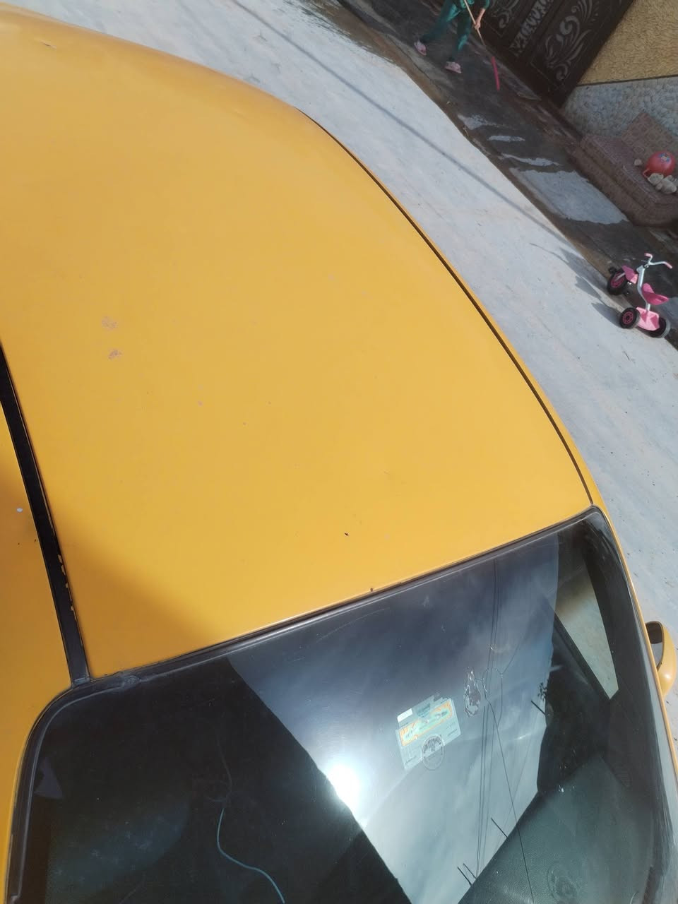 السلام عليكم سياره للبيع دايو لانوس 2000 بطاقه بانزين بيها مكانها حي بدر السعر ٢٥ ورقه شراي اتصل ***********
